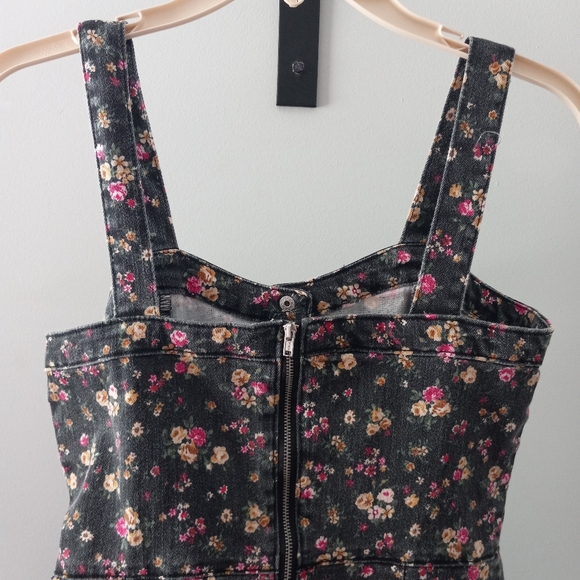 Cute Denim Patterned Dress - Picture 4 of 5